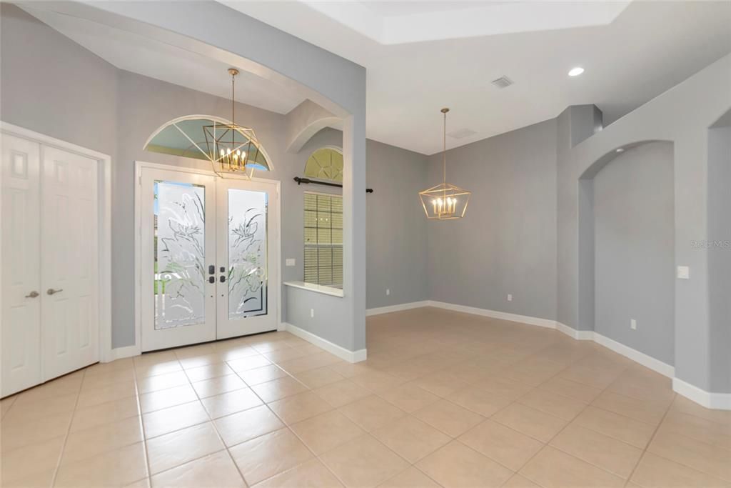 En Venta: $759,900 (4 camas, 3 baños, 3027 Pies cuadrados)