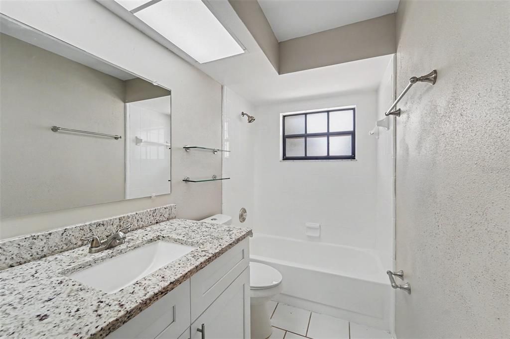 En Venta: $314,900 (2 camas, 2 baños, 1336 Pies cuadrados)