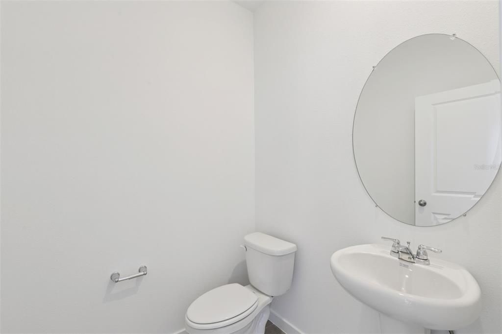 На продажу: $349,990 (4 спален, 2 ванн, 2168 Квадратных фут)