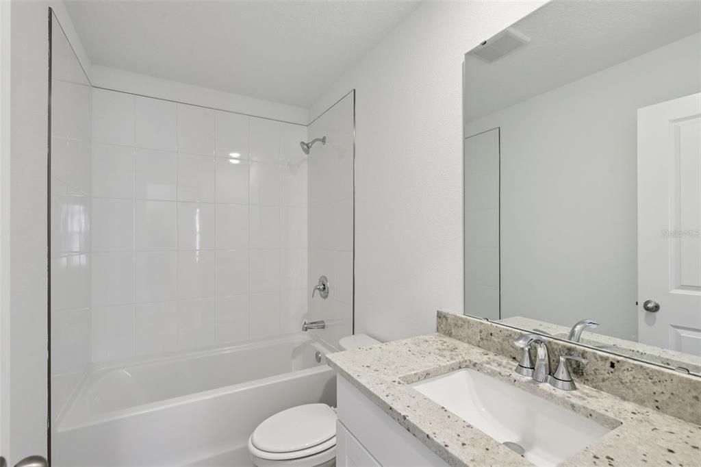 На продажу: $309,990 (4 спален, 2 ванн, 1607 Квадратных фут)