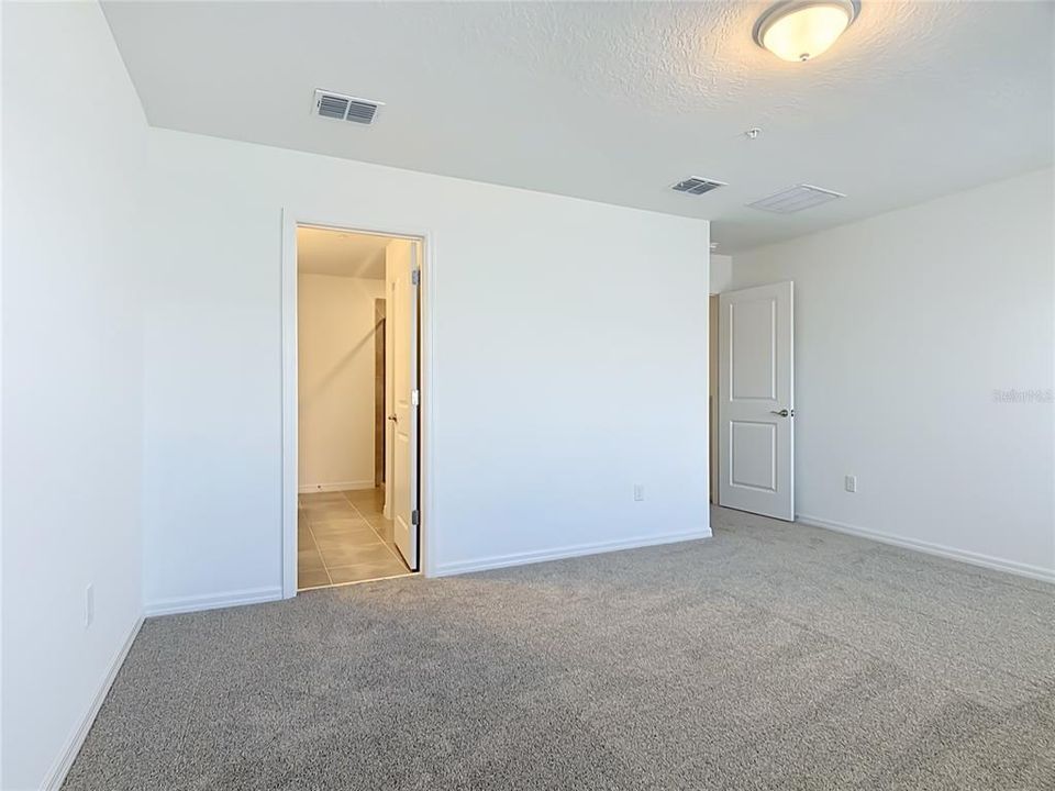 For Rent: $2,500 (3 beds, 2 baths, 1568 Square Feet)