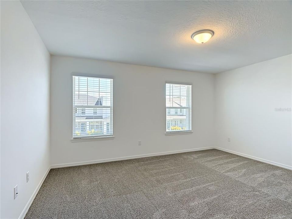 For Rent: $2,500 (3 beds, 2 baths, 1568 Square Feet)
