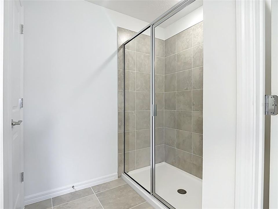 For Rent: $2,500 (3 beds, 2 baths, 1568 Square Feet)