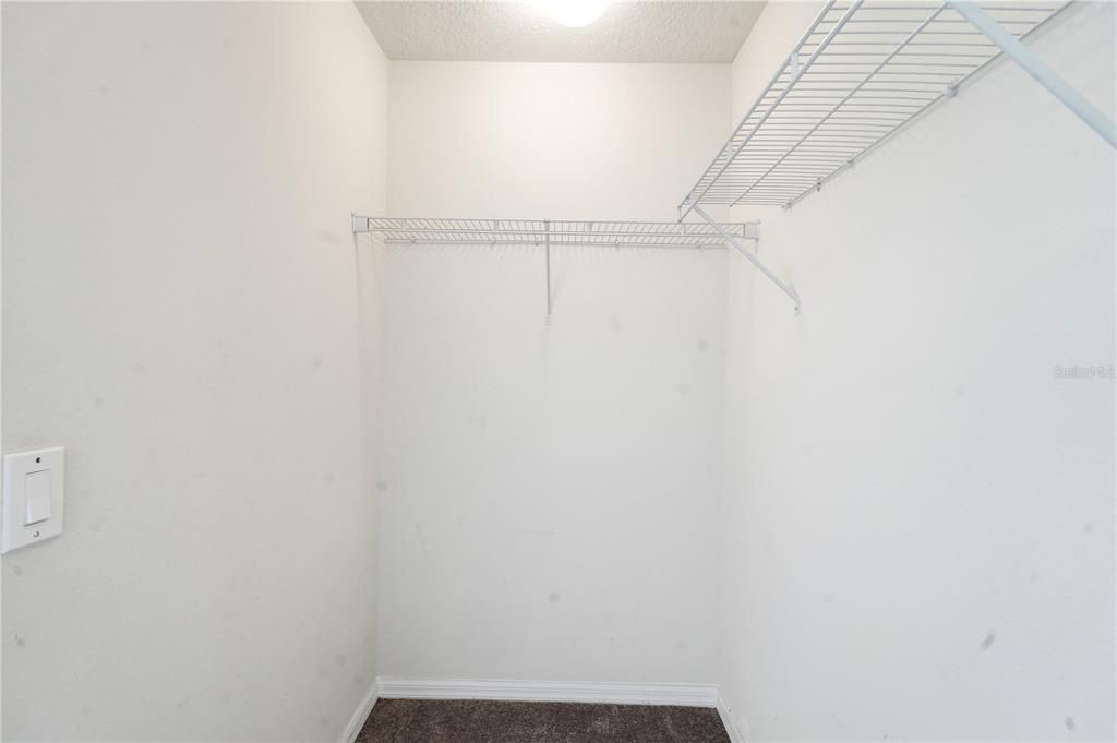 En Venta: $460,000 (4 camas, 3 baños, 2820 Pies cuadrados)