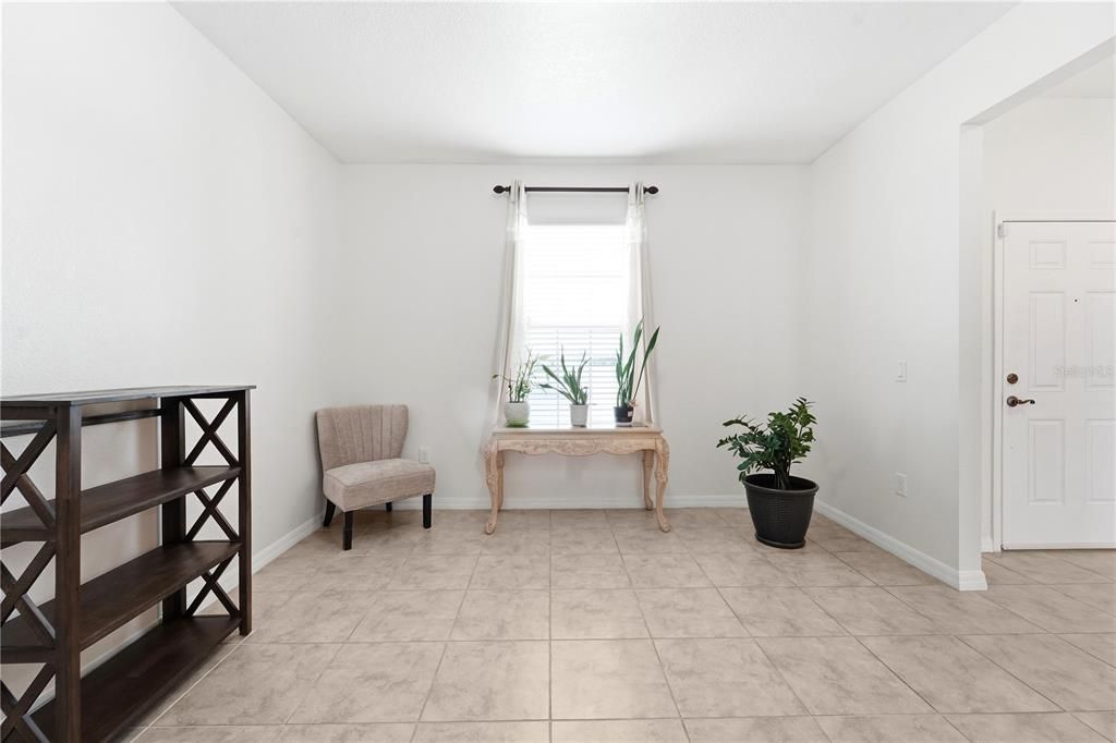En Venta: $460,000 (4 camas, 3 baños, 2820 Pies cuadrados)
