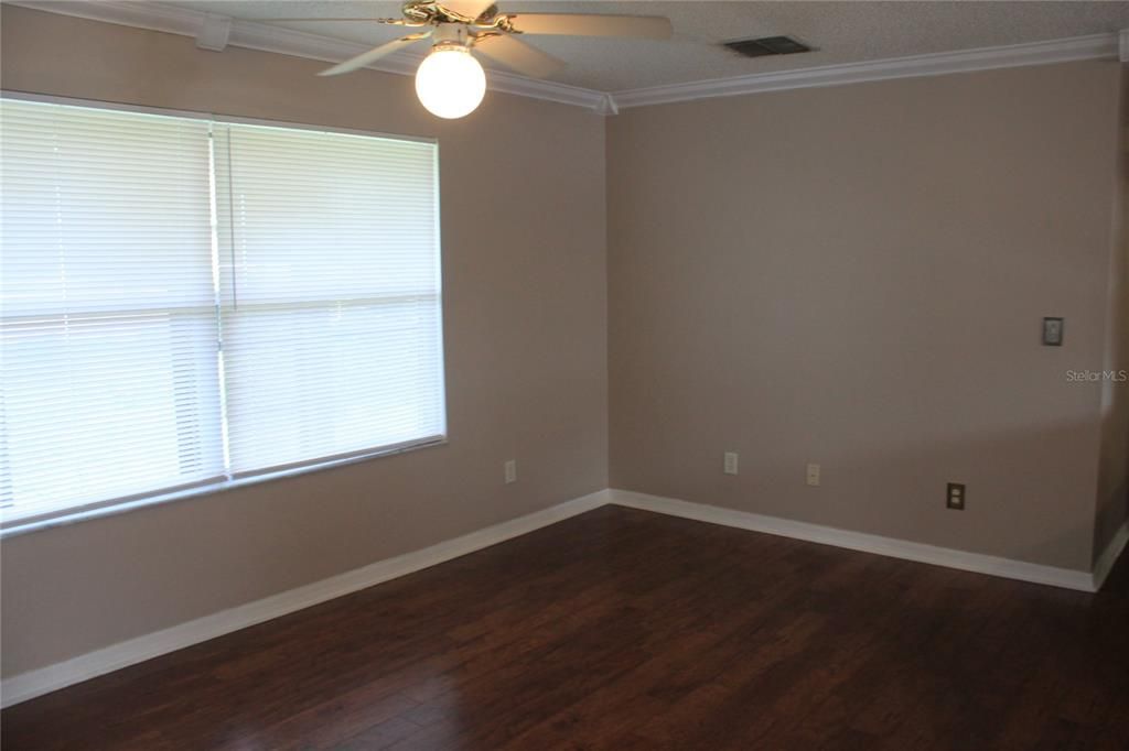 For Rent: $1,695 (3 beds, 1 baths, 1186 Square Feet)