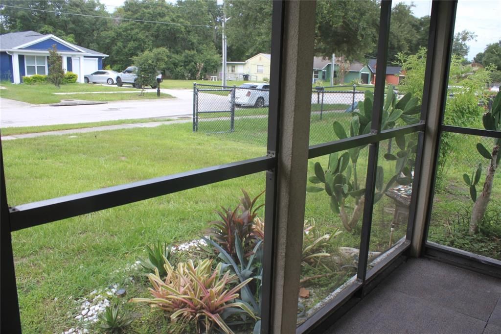For Rent: $1,695 (3 beds, 1 baths, 1186 Square Feet)