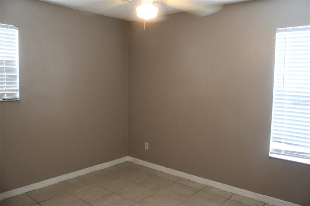 For Rent: $1,695 (3 beds, 1 baths, 1186 Square Feet)
