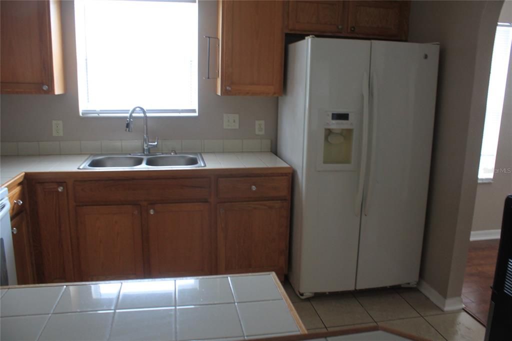 For Rent: $1,695 (3 beds, 1 baths, 1186 Square Feet)