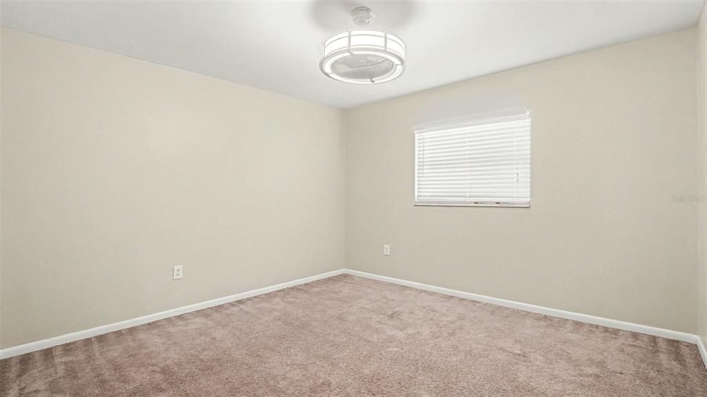 For Sale: $299,900 (4 beds, 2 baths, 1928 Square Feet)