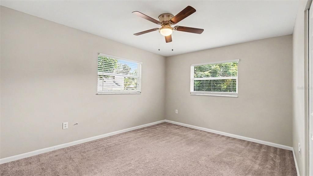For Sale: $299,900 (4 beds, 2 baths, 1928 Square Feet)