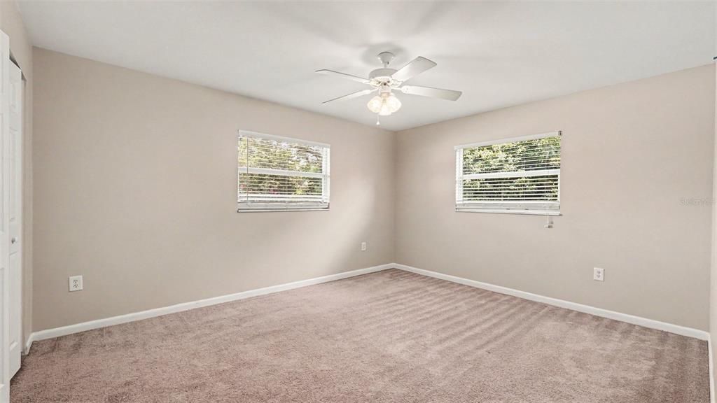 For Sale: $299,900 (4 beds, 2 baths, 1928 Square Feet)