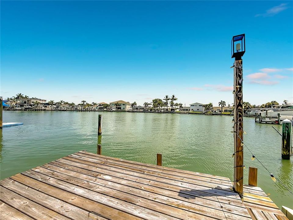 En Venta: $799,000 (4 camas, 3 baños, 1680 Pies cuadrados)