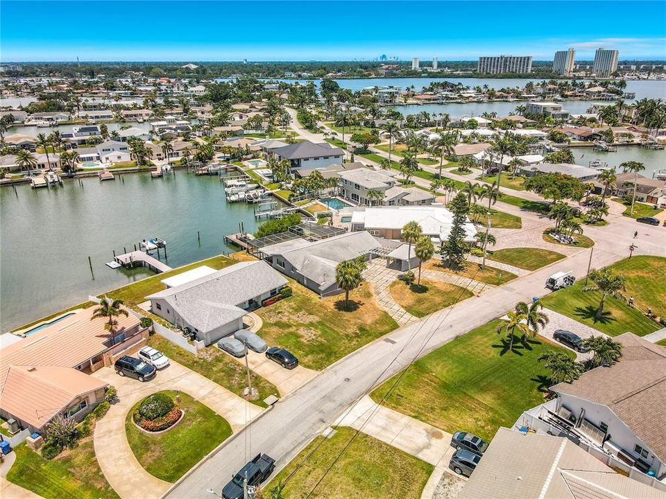 En Venta: $799,000 (4 camas, 3 baños, 1680 Pies cuadrados)