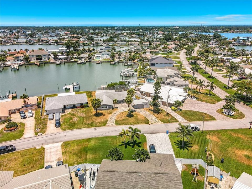 En Venta: $799,000 (4 camas, 3 baños, 1680 Pies cuadrados)