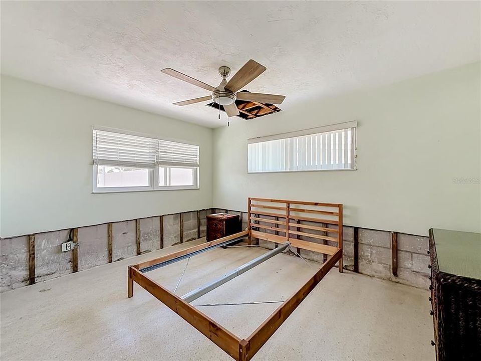 En Venta: $799,000 (4 camas, 3 baños, 1680 Pies cuadrados)