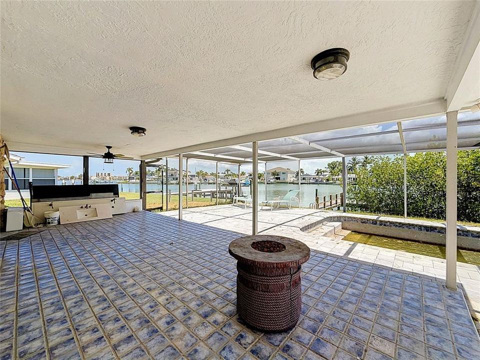 En Venta: $799,000 (4 camas, 3 baños, 1680 Pies cuadrados)