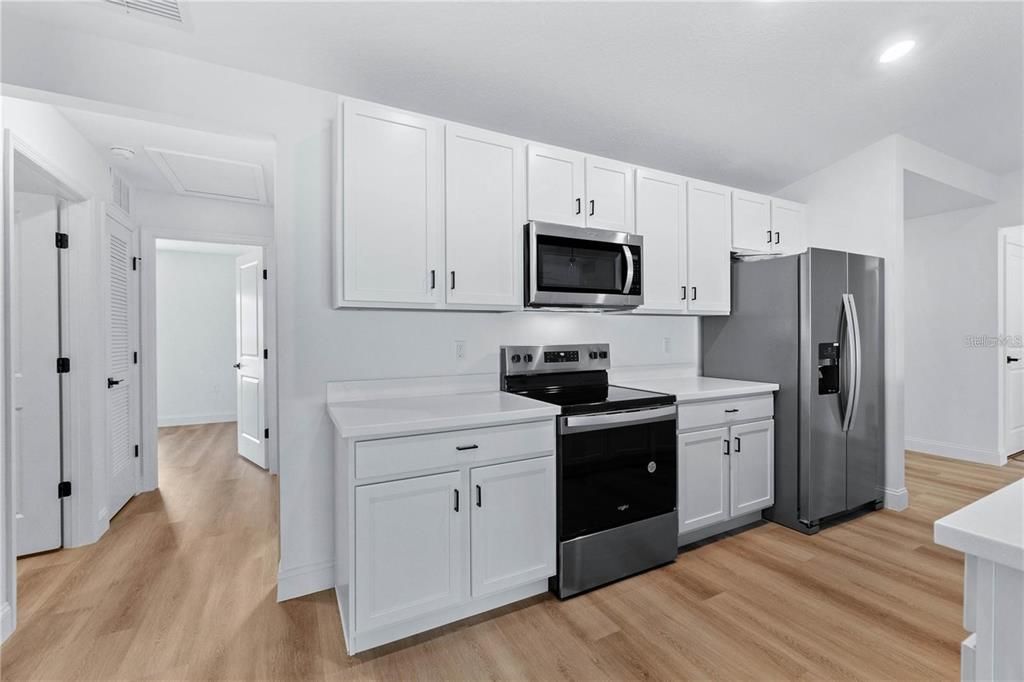 На продажу: $479,000 (4 спален, 2 ванн, 1809 Квадратных фут)