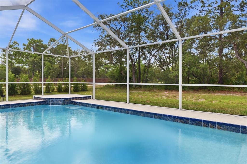 En Venta: $599,900 (4 camas, 3 baños, 2355 Pies cuadrados)