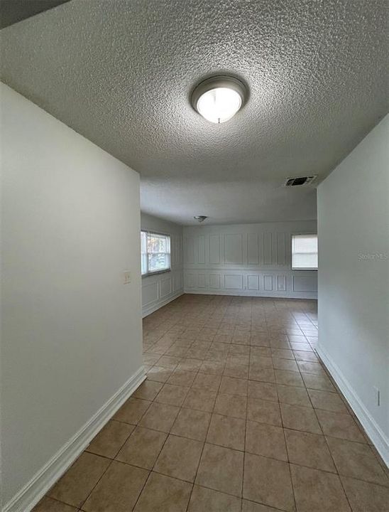 For Rent: $1,990 (3 beds, 2 baths, 1820 Square Feet)