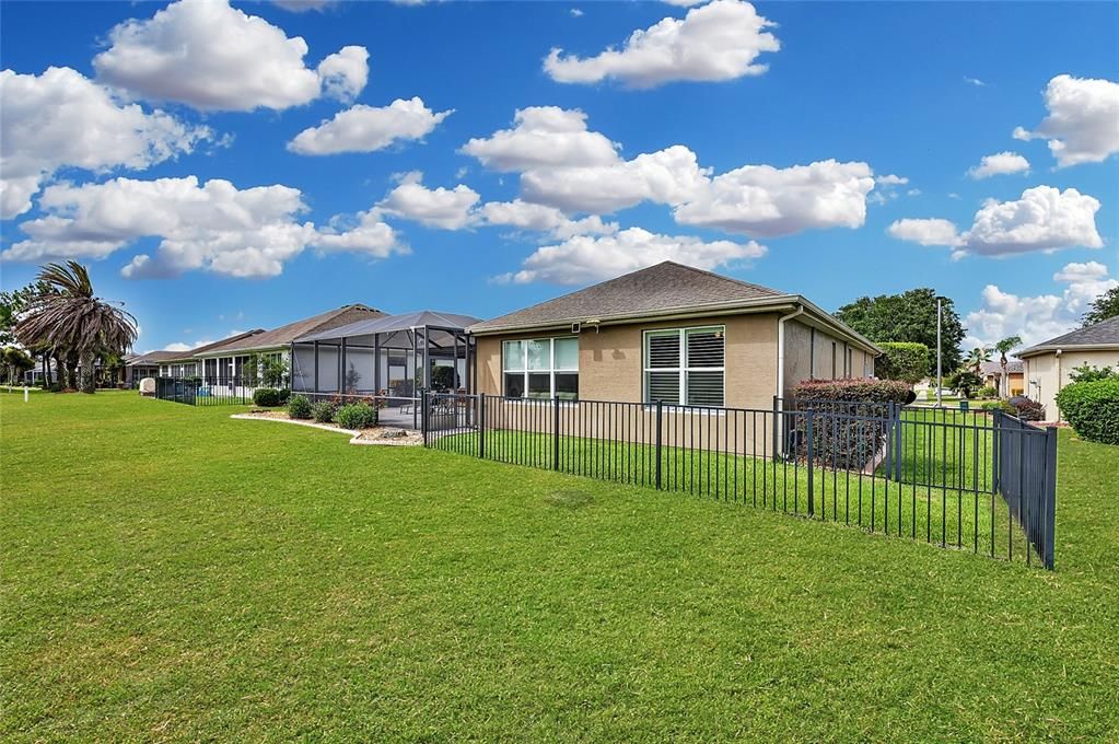 En Venta: $529,000 (3 camas, 2 baños, 2413 Pies cuadrados)