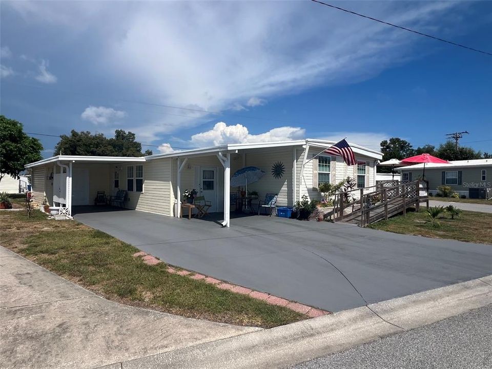 For Sale: $239,900 (2 beds, 2 baths, 1560 Square Feet)