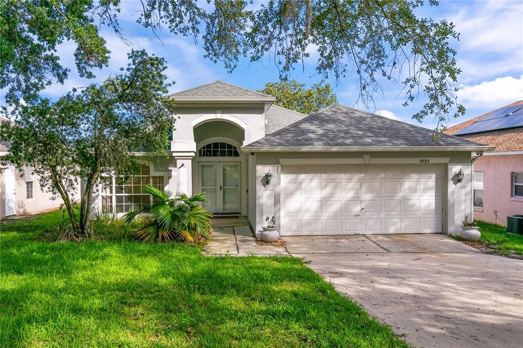For Sale: $425,000 (3 beds, 2 baths, 1599 Square Feet)