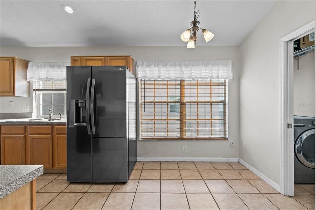 For Sale: $425,000 (3 beds, 2 baths, 1599 Square Feet)