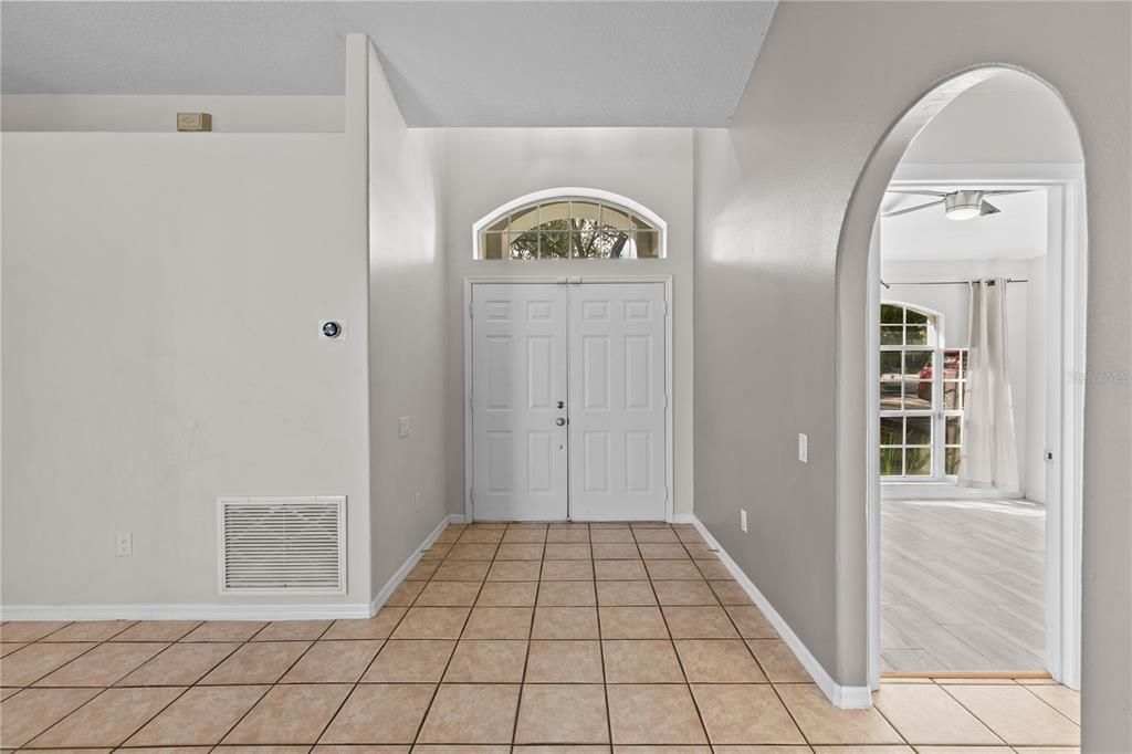For Sale: $425,000 (3 beds, 2 baths, 1599 Square Feet)