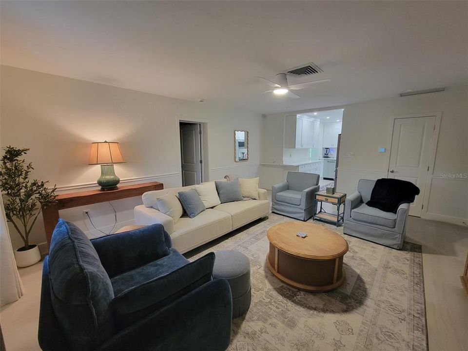 For Rent: $25,500 (3 beds, 2 baths, 1377 Square Feet)