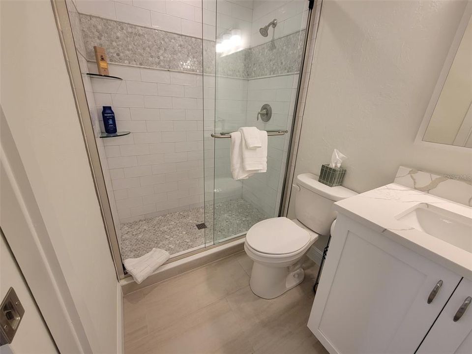 For Rent: $25,500 (3 beds, 2 baths, 1377 Square Feet)