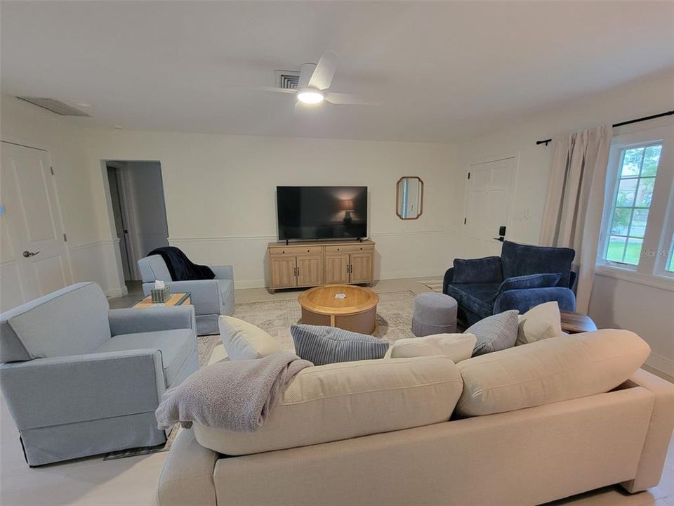 For Rent: $25,500 (3 beds, 2 baths, 1377 Square Feet)