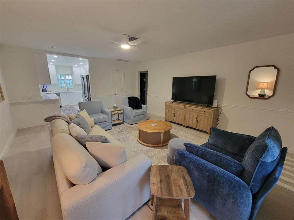 For Rent: $25,500 (3 beds, 2 baths, 1377 Square Feet)