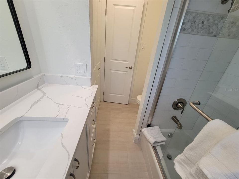 For Rent: $25,500 (3 beds, 2 baths, 1377 Square Feet)