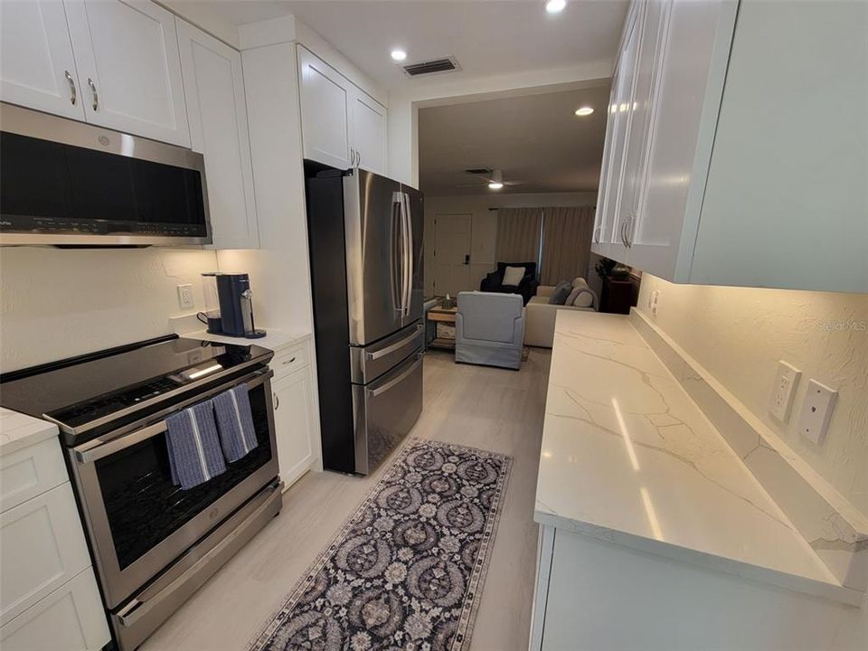For Rent: $25,500 (3 beds, 2 baths, 1377 Square Feet)
