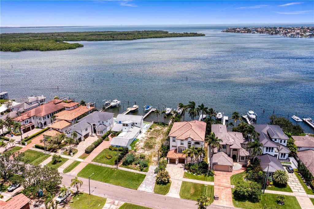 For Sale: $1,399,000 (0.20 acres)