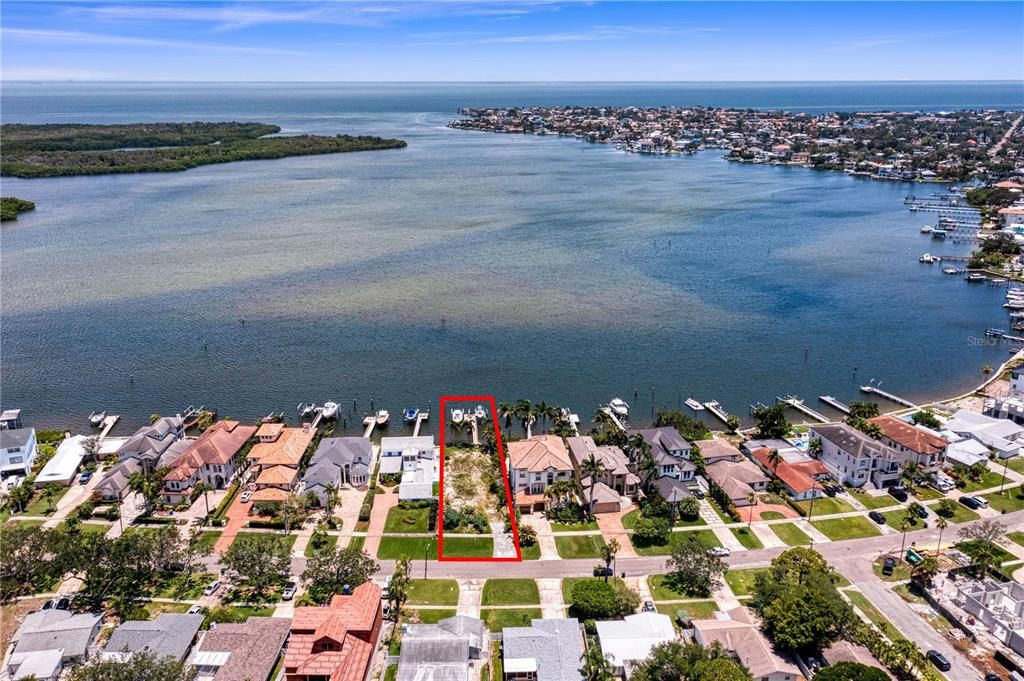 For Sale: $1,399,000 (0.20 acres)