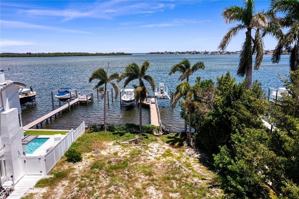 For Sale: $1,399,000 (0.20 acres)
