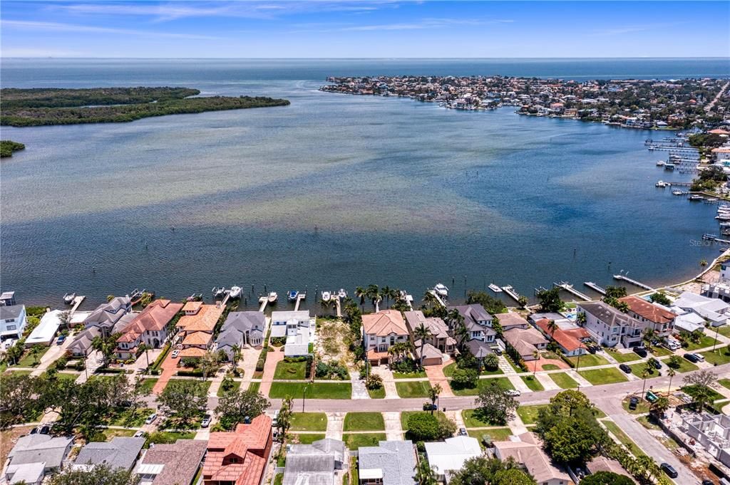 For Sale: $1,399,000 (0.20 acres)