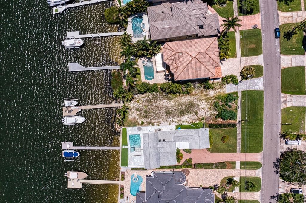 For Sale: $1,399,000 (0.20 acres)