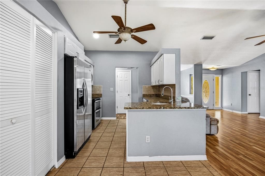 For Sale: $340,000 (3 beds, 2 baths, 1983 Square Feet)