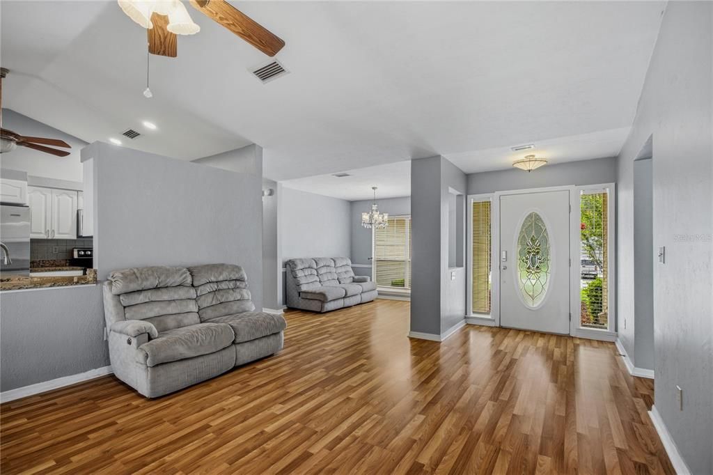 For Sale: $340,000 (3 beds, 2 baths, 1983 Square Feet)