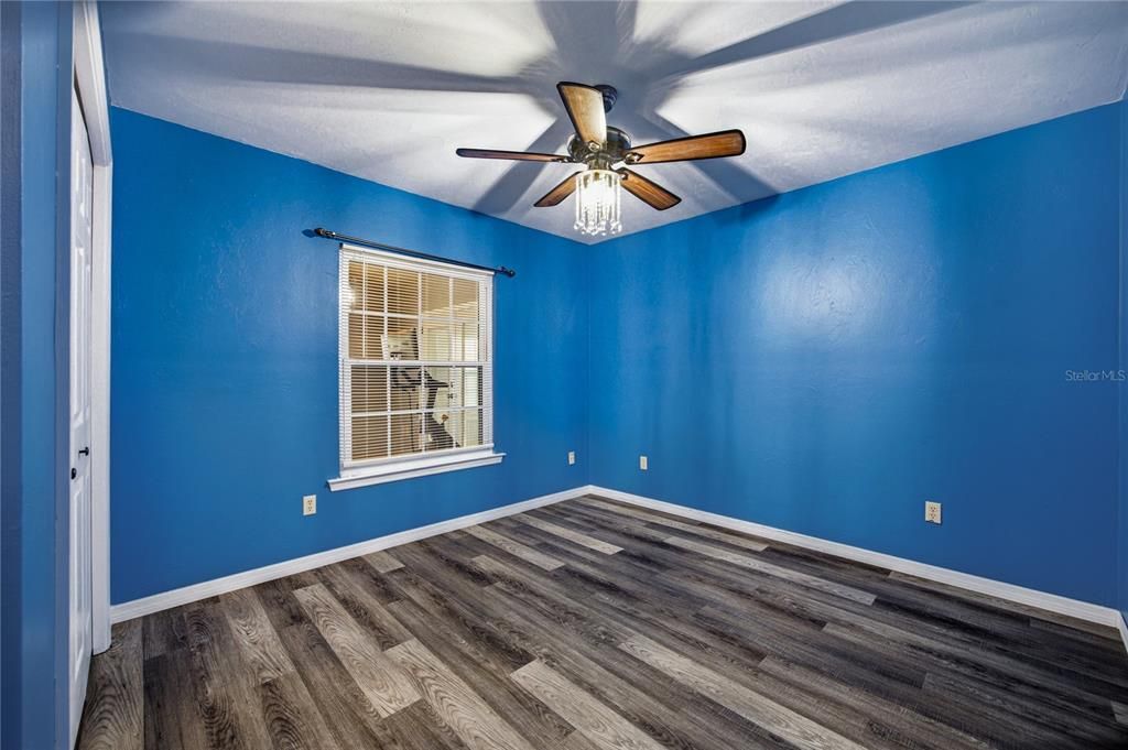 For Sale: $340,000 (3 beds, 2 baths, 1983 Square Feet)