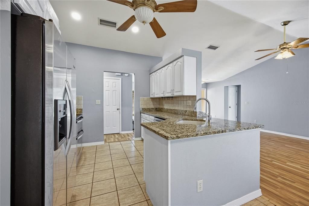For Sale: $340,000 (3 beds, 2 baths, 1983 Square Feet)