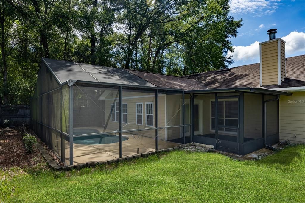 For Sale: $340,000 (3 beds, 2 baths, 1983 Square Feet)