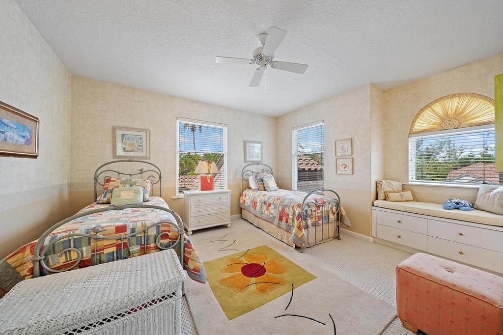 For Sale: $3,100,000 (4 beds, 5 baths, 4395 Square Feet)