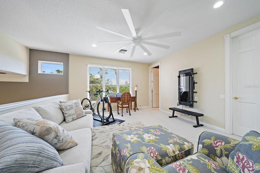 For Sale: $3,100,000 (4 beds, 5 baths, 4395 Square Feet)