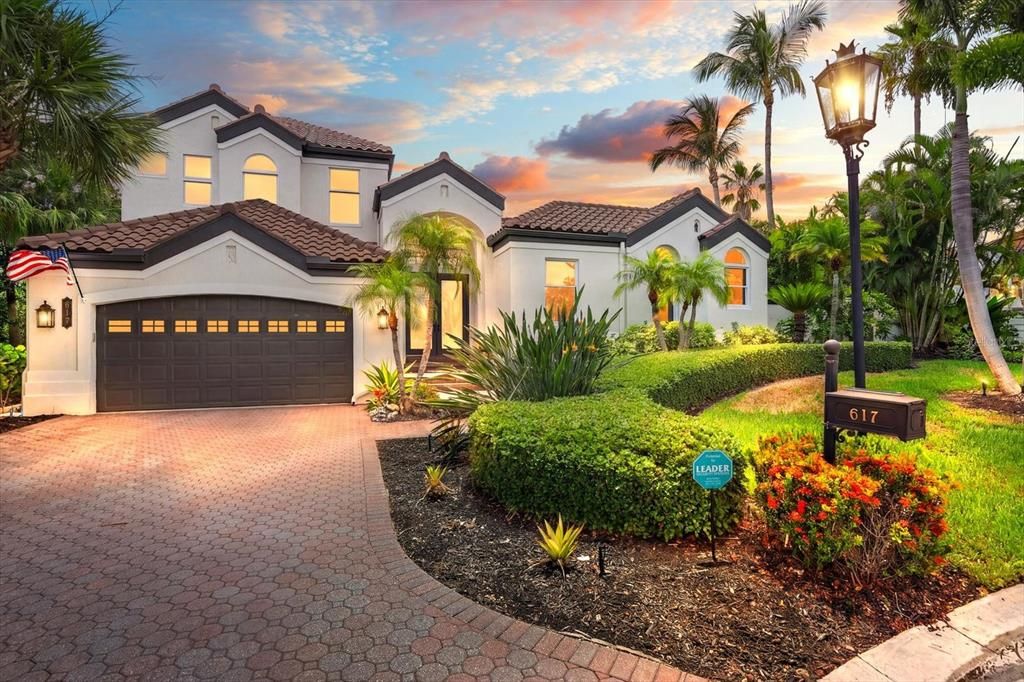 For Sale: $3,100,000 (4 beds, 5 baths, 4395 Square Feet)