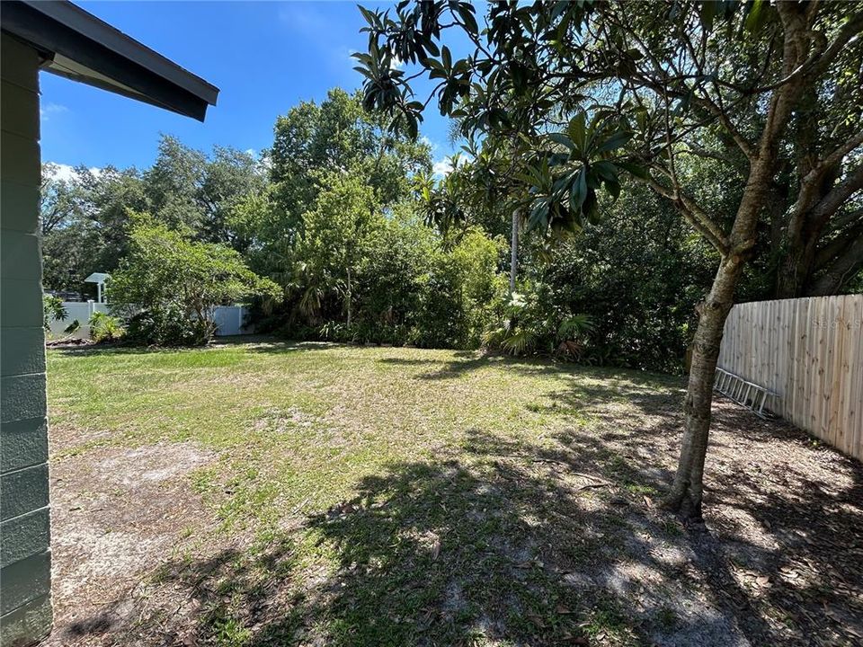 For Sale: $375,000 (4 beds, 2 baths, 1820 Square Feet)