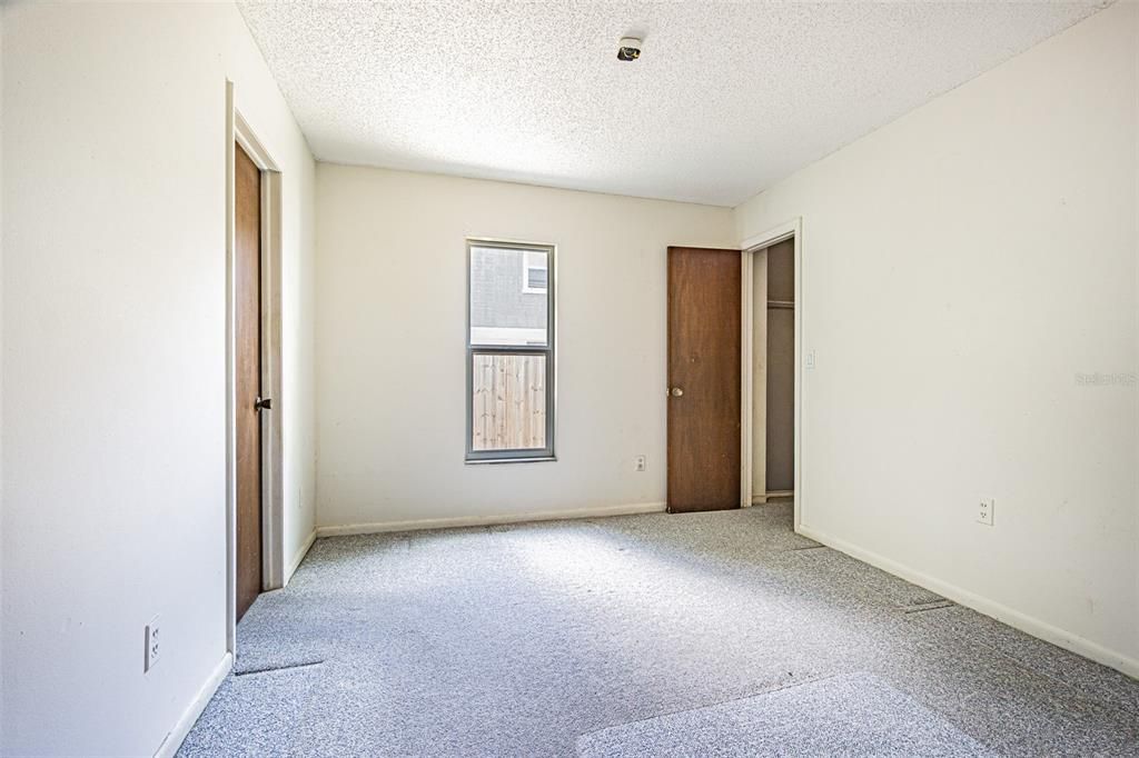 For Sale: $375,000 (4 beds, 2 baths, 1820 Square Feet)
